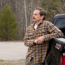 Load image into Gallery viewer, organic after shave oil outdoors