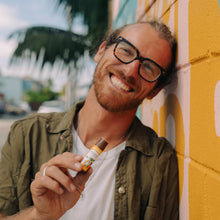 Load image into Gallery viewer, sweet orange cocoa butter lip balm lifestyle
