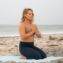 Load image into Gallery viewer, organic aloe vera gel beach
